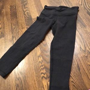 Blacked cropped lululemon leggings